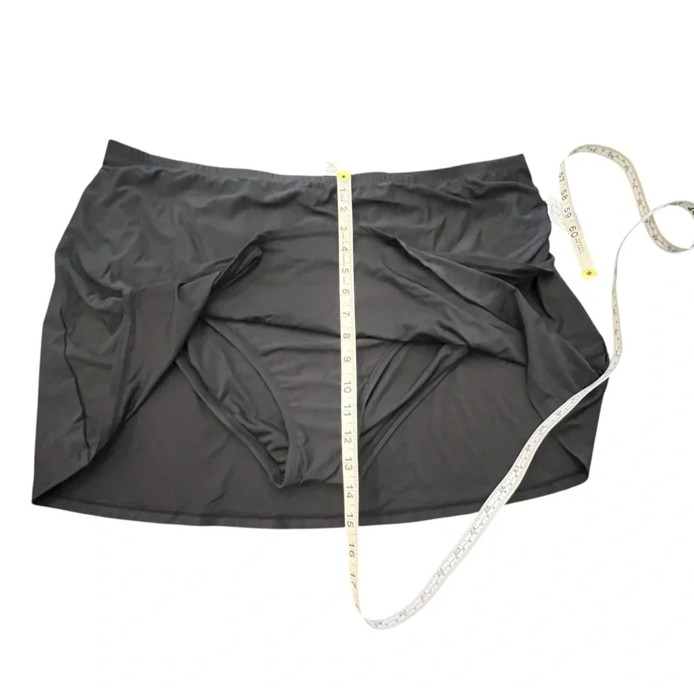 New Women's Size 2X Freshwater Swim Bottoms /‎ Skort Cross Skirt Front Black